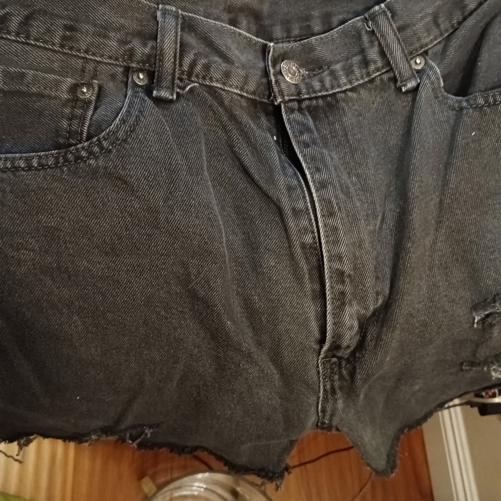 Black Levi's shorts